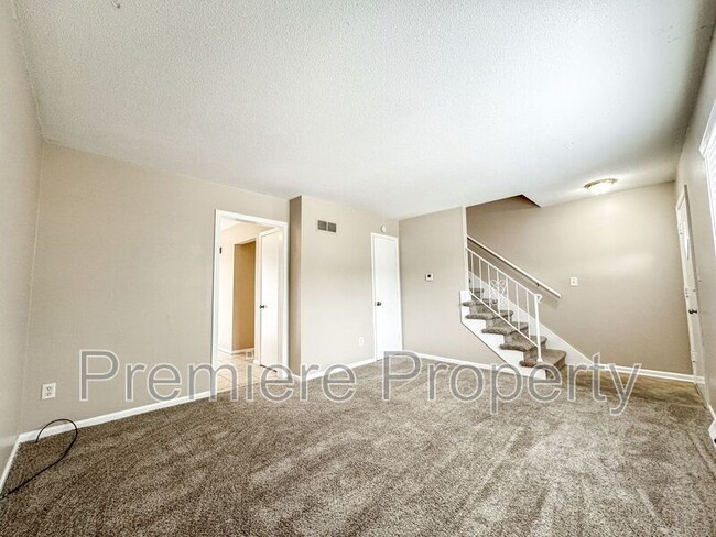 Foto del edificio - 8722 W 70th St