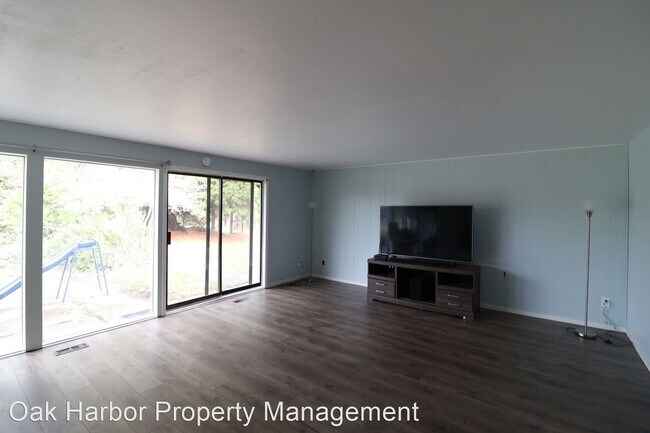 Building Photo - 4 br, 2 bath House - 670 Ne 7th Ave