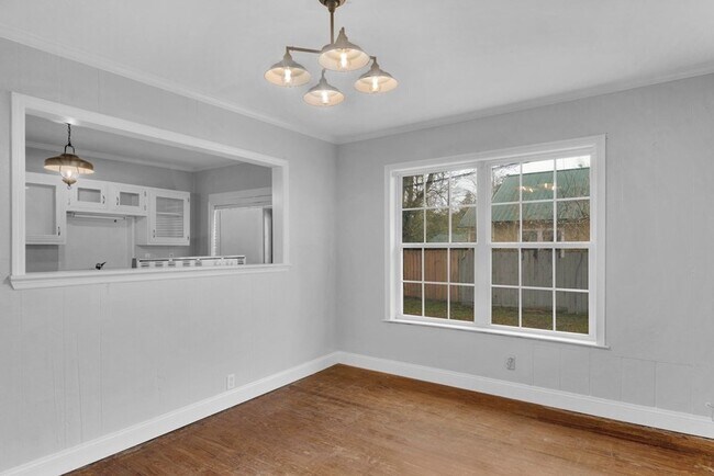 Foto del edificio - 2Bed 1Bath Home for Rent !