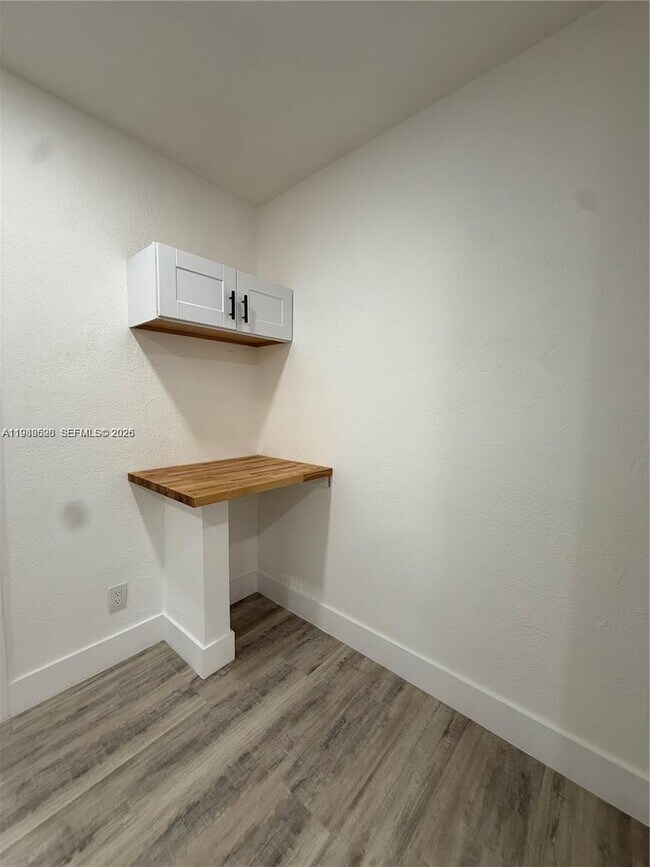 Foto del edificio - 5413 SW 23rd St