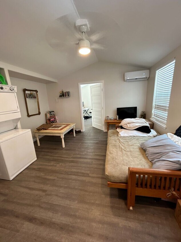 Foto principal - 1015 Cameron Ave -NEWLY RENOVATED