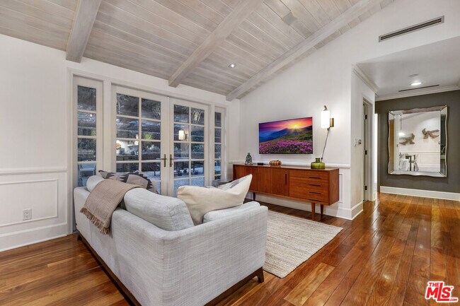 Building Photo - 163 Acari Dr