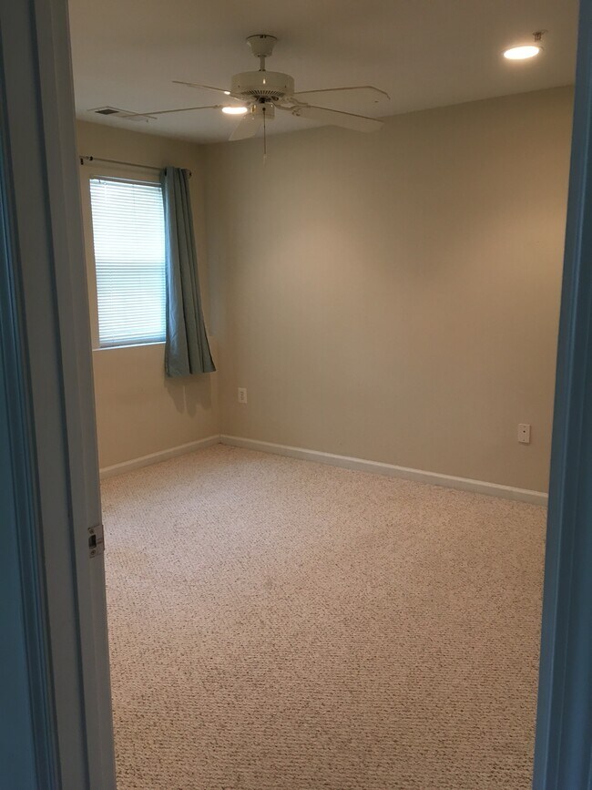 12000 Market St Unit 75, Reston, VA 20190 Condo for Rent in Reston