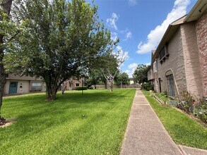 Building Photo - 7214 Crownwest St