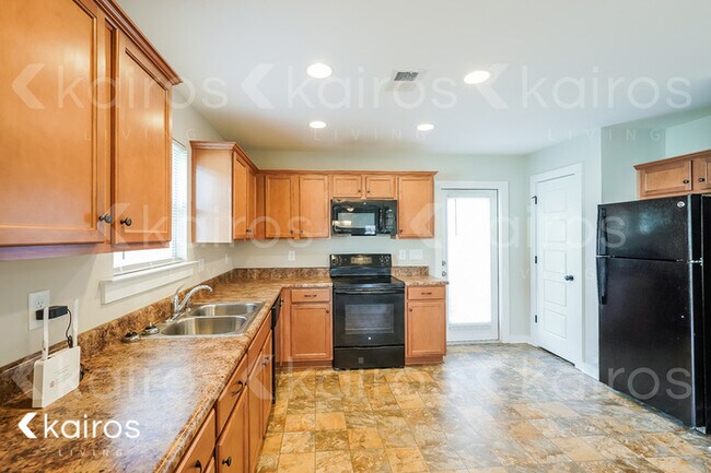 Building Photo - 137 Shiloh Creek Drive