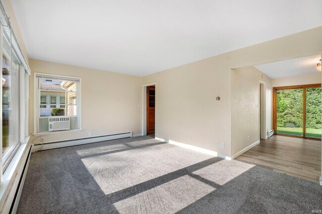 Foto del edificio - 128 Manor Ave