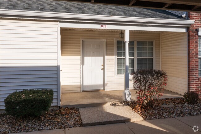 Entrada - 2 hab. 2 1/2 baños - Village Green Townhomes