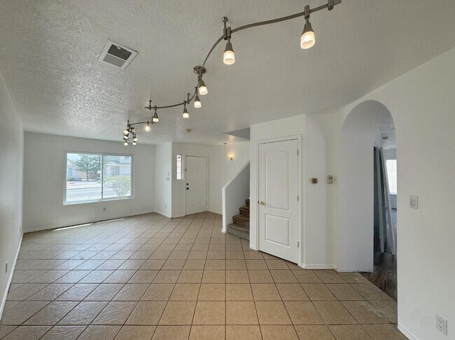 Foto del edificio - 7701 Banyon Ave NW