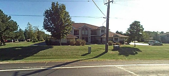 Building Photo - 937 Fredonia Ave