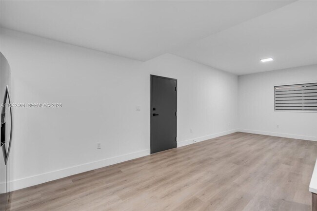 Foto del edificio - 3728 NW 19th Ave