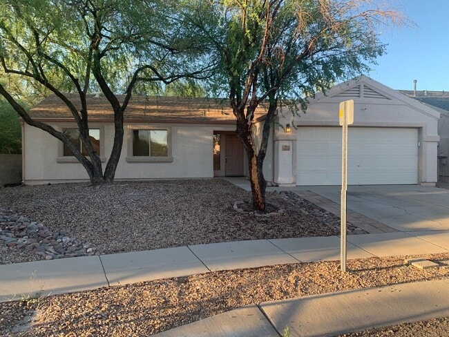 Building Photo - 2868 S Beck Dr