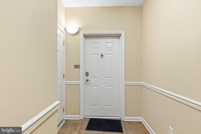 Foto del edificio - 4641 Derby Ct