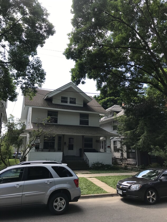 Front - 1903 Madison St