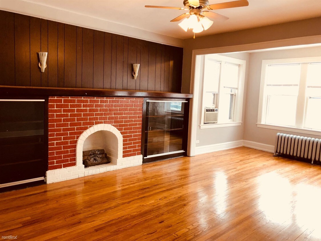 Primary Photo - 2439 W Gunnison St