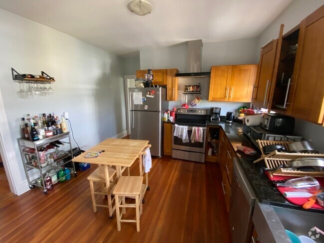 Building Photo - 41 Belknap St
