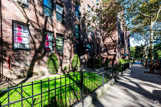 Foto del edificio - 4616 43rd Ave