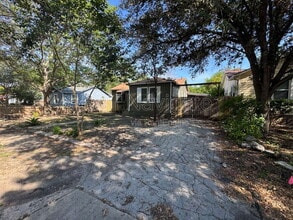 Building Photo - 1719 Schley Ave
