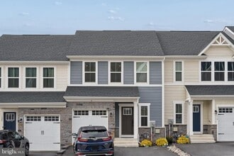 Building Photo - 120 Arden Wy