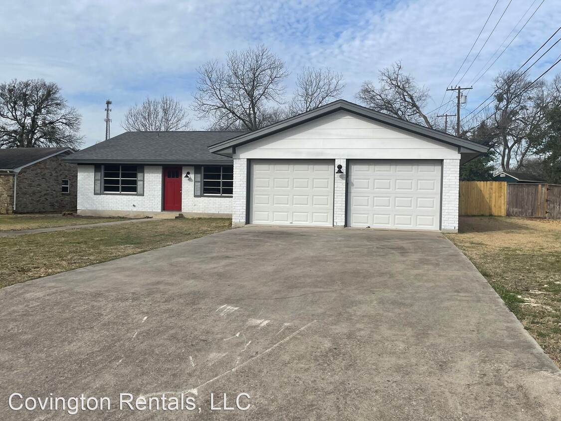 Foto principal - 4 br, 2 bath House - 2006 N Beal St