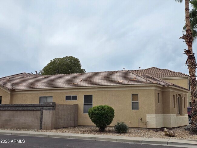 Building Photo - 12929 W Vista Paseo Dr