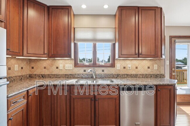 Foto del edificio - 233 Carmack Dr
