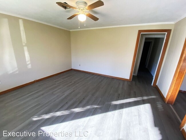 Building Photo - 3 br, 1 bath House - 1007 Fall Street