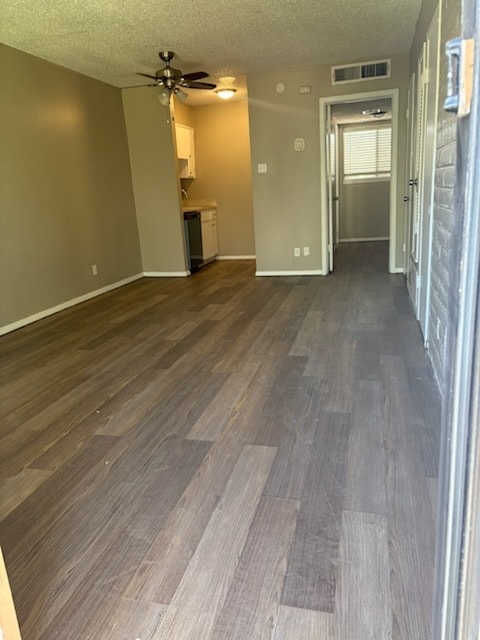 LIVING ROOM - Vista Village Apartments