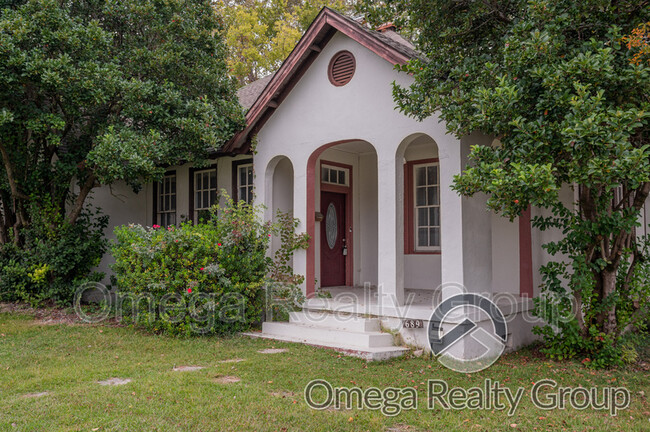 Building Photo - 689 Ponce De Leon Ave