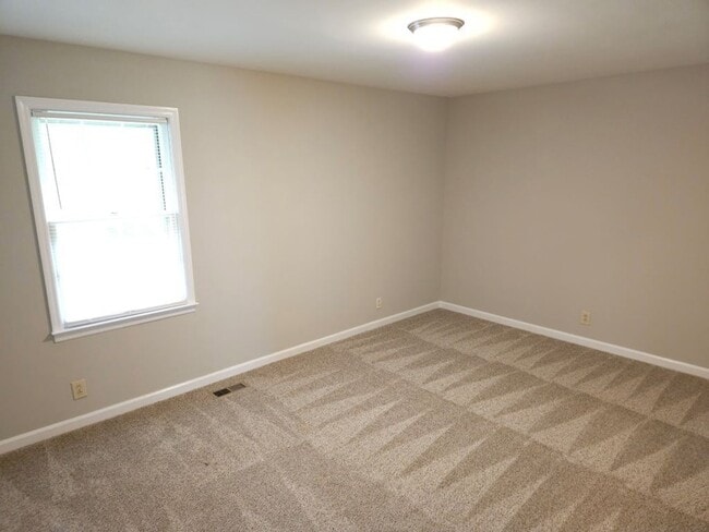 Building Photo - 511 Winthorne Ct