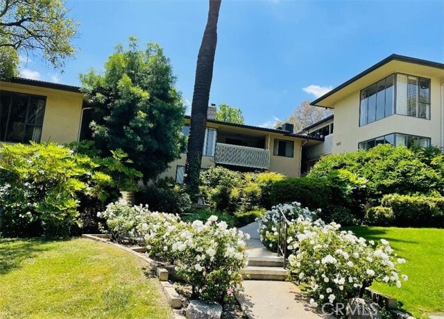 Building Photo - 945 S Orange Grove Blvd