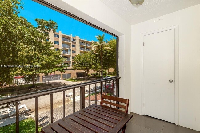 Foto del edificio - 201 178th Dr