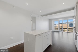 Building Photo - 925 N Fairfax St