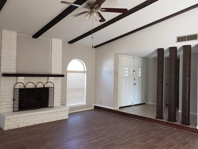 Foto del edificio - 2944 Furneaux Ln