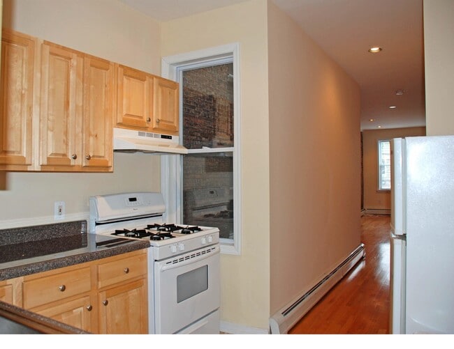 Foto del edificio - 273 Webster Ave