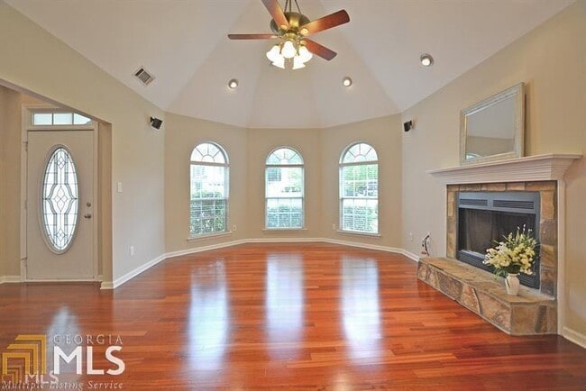 Foto del edificio - 239 Turnbridge Cir