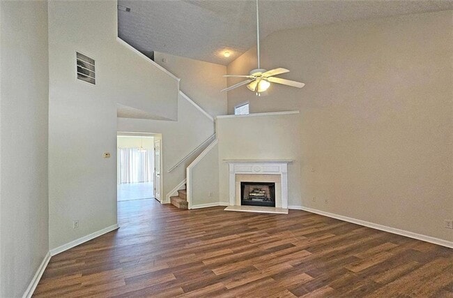 Foto del edificio - 735 Cool Weather Dr