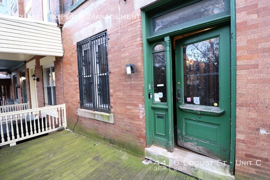 Foto principal - 4416 Locust St