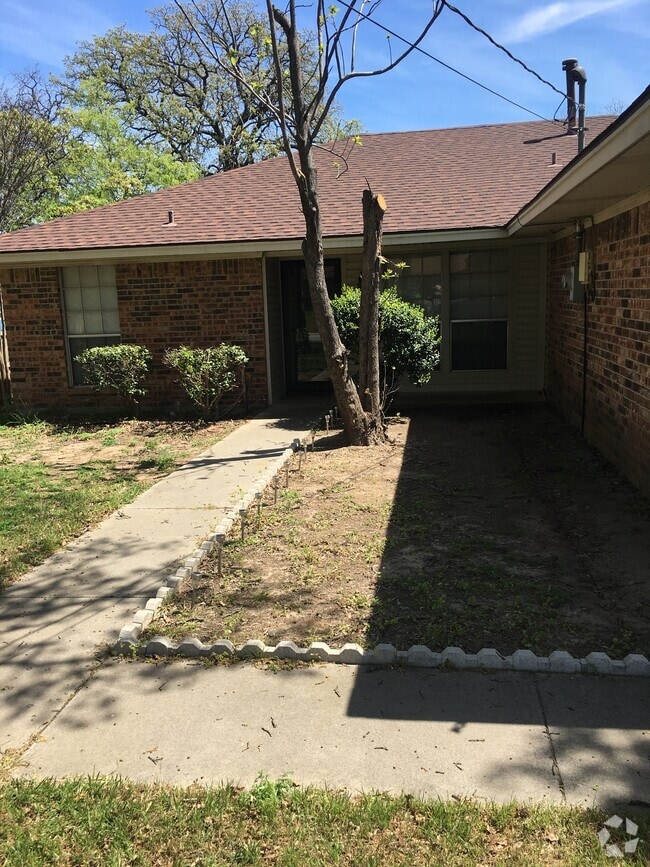 Apartments for Rent Near University of North Texas Denton, TX Student