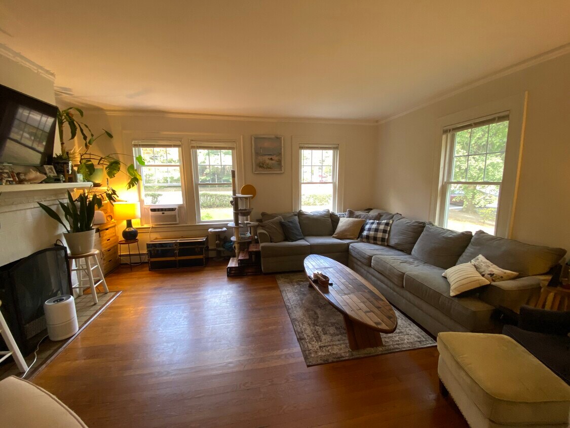 Foto principal - 453 Whitney Ave