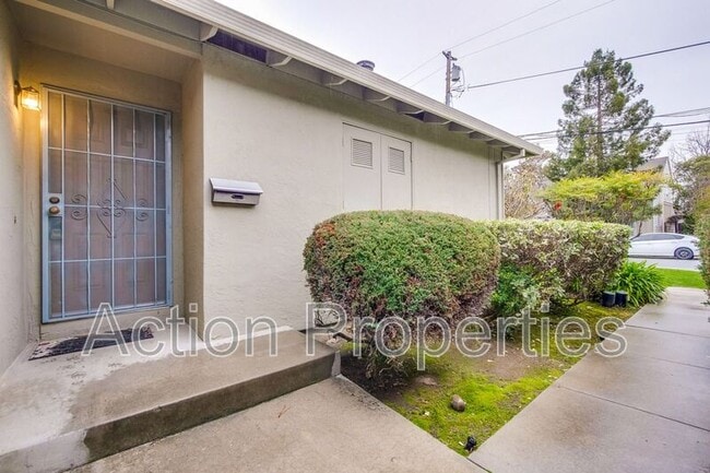 Photo - 854 Coolidge Ave Apartment