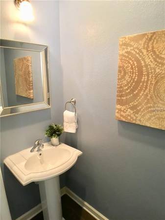 Foto del edificio - South Moody Townhome