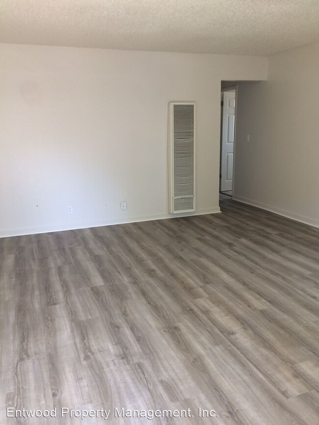 California Flooring Installation Of Discount Carpet Hardwood Floor Laminate And Vinyl Floor Coverings With 40 70 Off Flooring Prices In Salida Lodi And Chico Ca