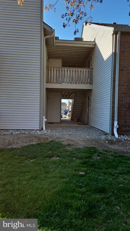 Foto del edificio - 909 Ravens Crest Dr