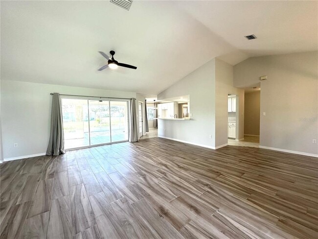 Building Photo - 73 Santarem Cir