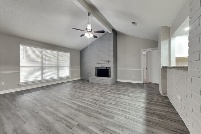 Building Photo - 12015 Woolford Dr