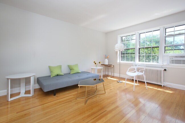 Building Photo - 8 Kilsyth Ter