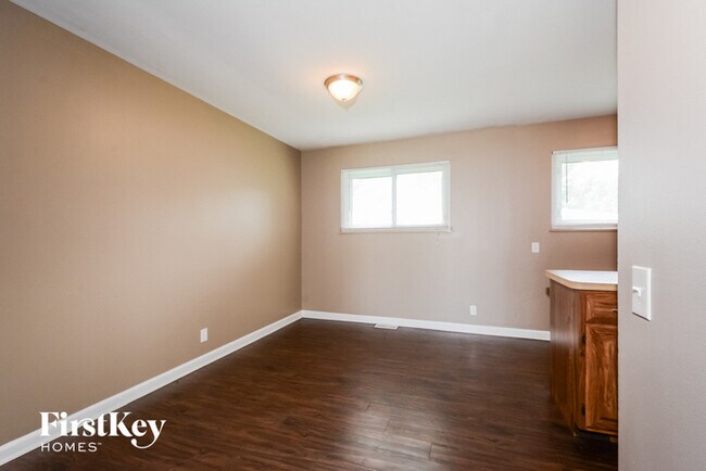 Foto del edificio - 620 Blackbird Dr