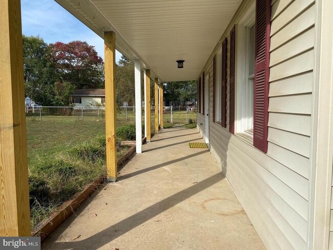 Building Photo - 1342 Edna Rd