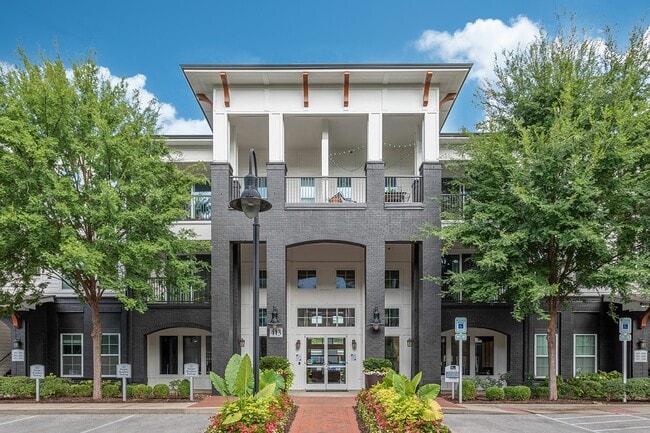 Building Photo - The Everly at Historic Franklin