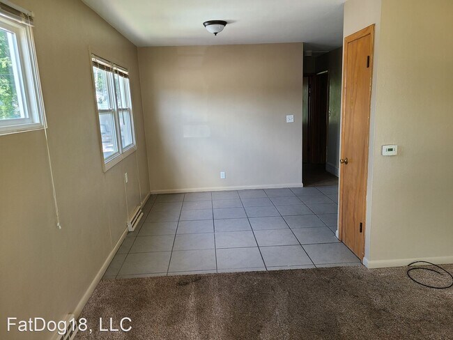 Building Photo - 1 br, 1 bath House - 538 Conger St